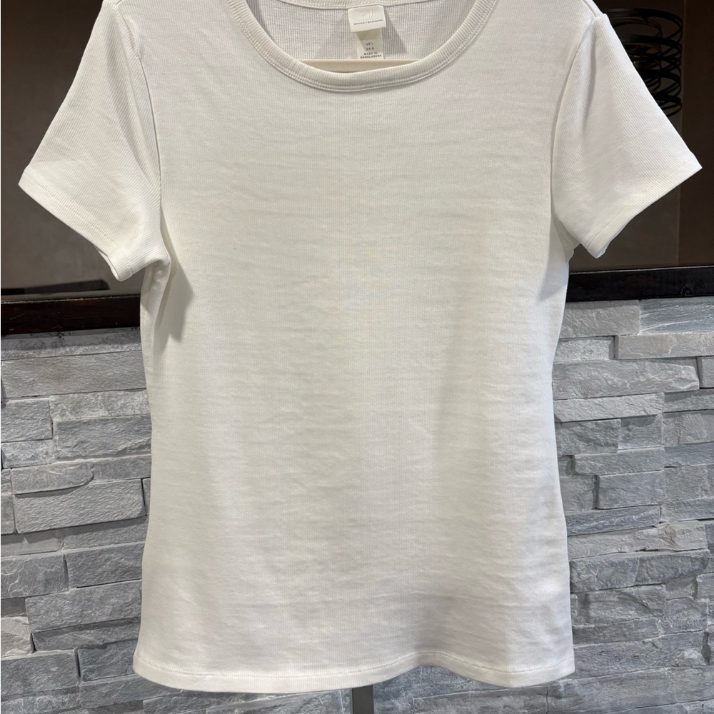 H&M White Ribbed Crewneck Short Sleeve Tee